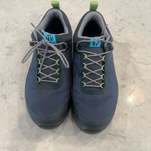 Tecnica Navy and Gray Athletic Shoes